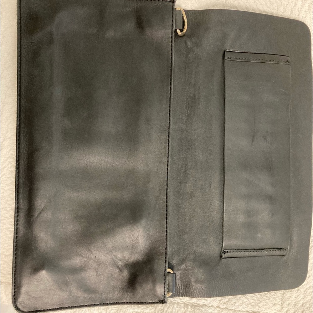 The Guess by Marciano Elin Kling clutch purse - Picture 4 of 5